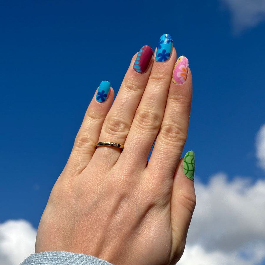 Preppy Nails with Seaside Elegance
